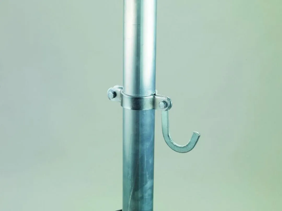 Gerätehalterung Für Tennisplatz-Schleppnetze 1 Gerätehalterung Für Tennisplatz-Schleppnetze